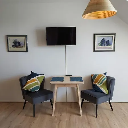 Liberation Nocleg ze śniadaniem 3*